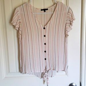 Medium striped staccato tee.